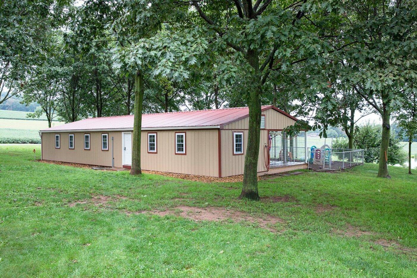 Deluxe Dog Kennels For Sale in Rhode Island