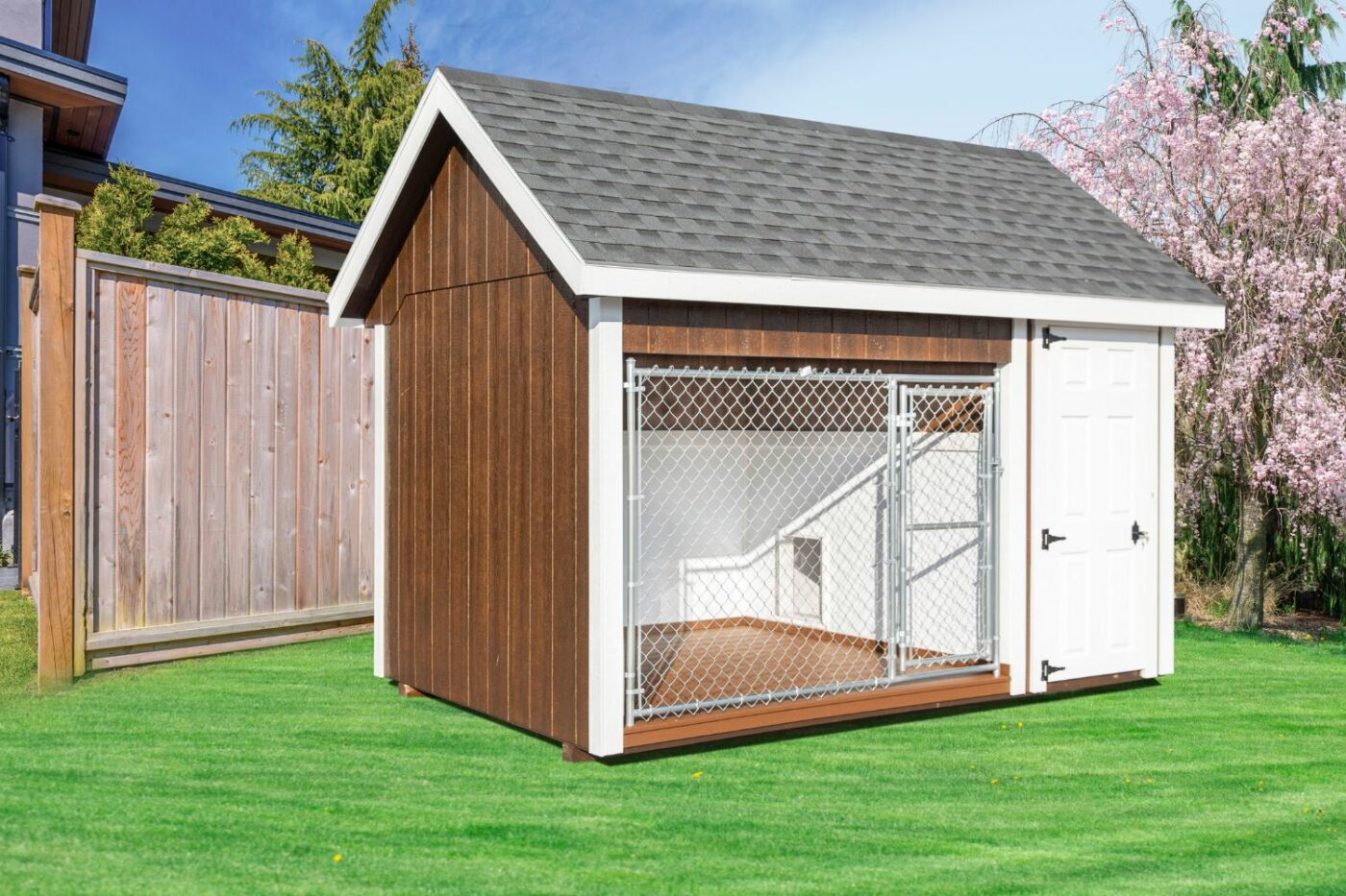 Residential Dog Kennel with Roof