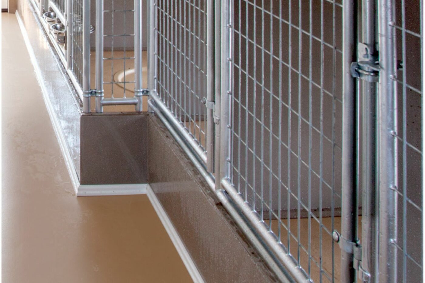 raised floor - dog kennel fencing and flooring