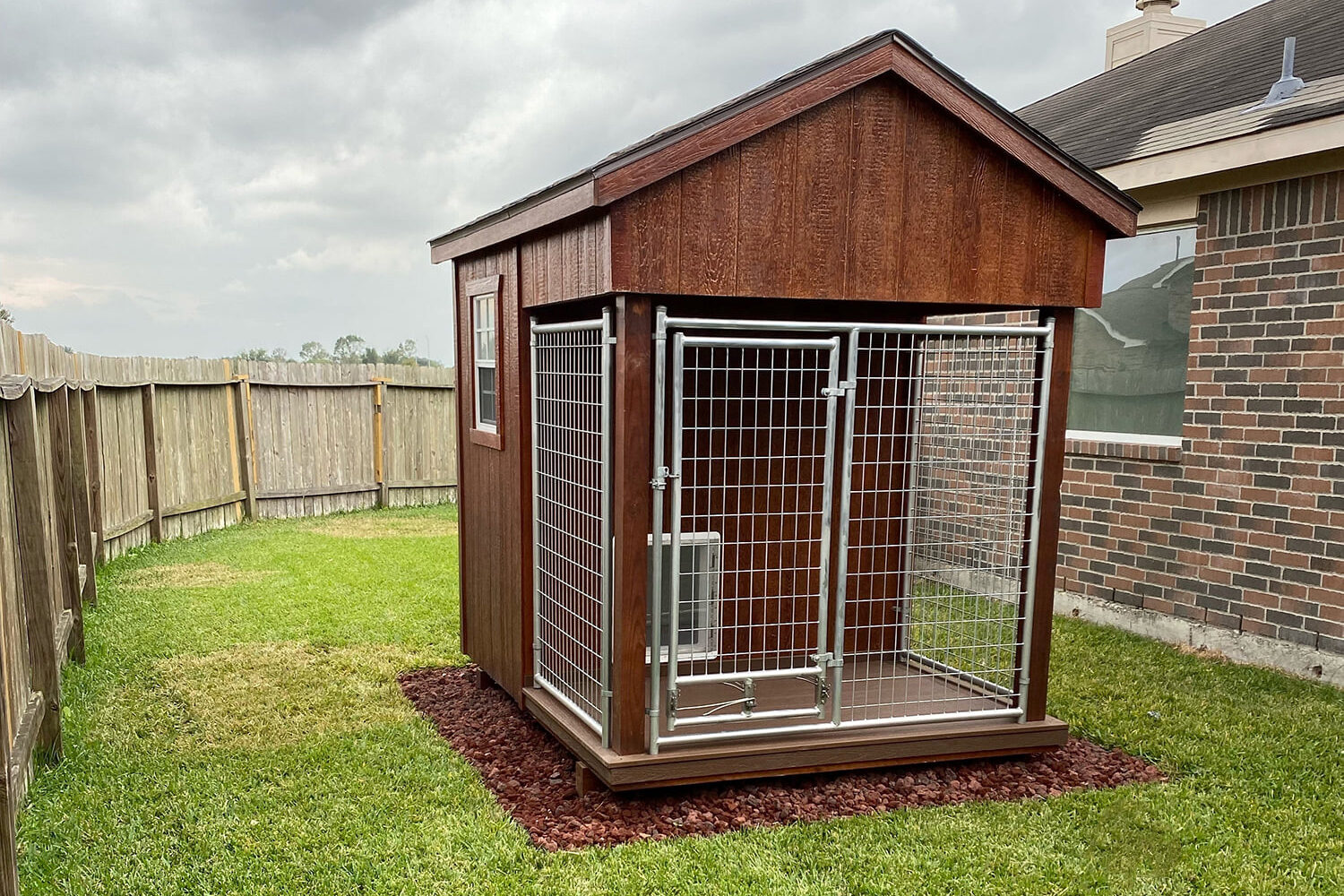 outdoor large dog kennel